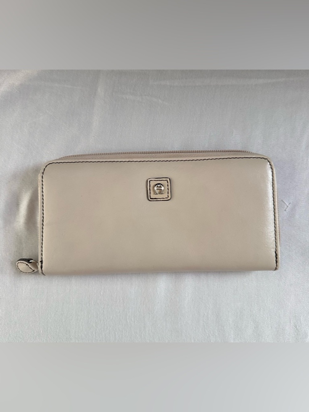 Etienne Aigner Leather Zip Around Wallet Womens Cream Long Wallet Organizer